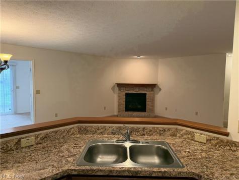 150 Westminster Way Elyria OH 44035