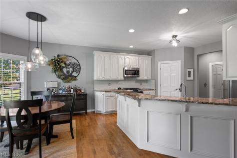 8612 Mackenzie Avenue NW North Canton OH 44720