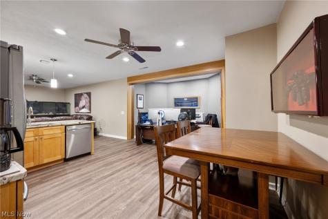 8612 Mackenzie Avenue NW North Canton OH 44720