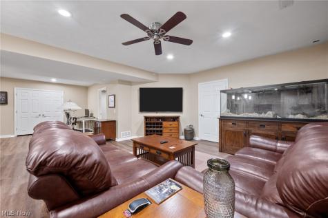 8612 Mackenzie Avenue NW North Canton OH 44720