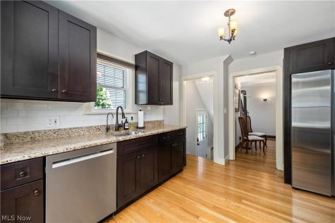 26019 Lake Road Bay Village OH 44140