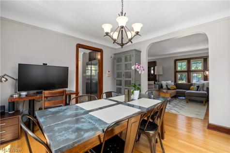 26019 Lake Road Bay Village OH 44140