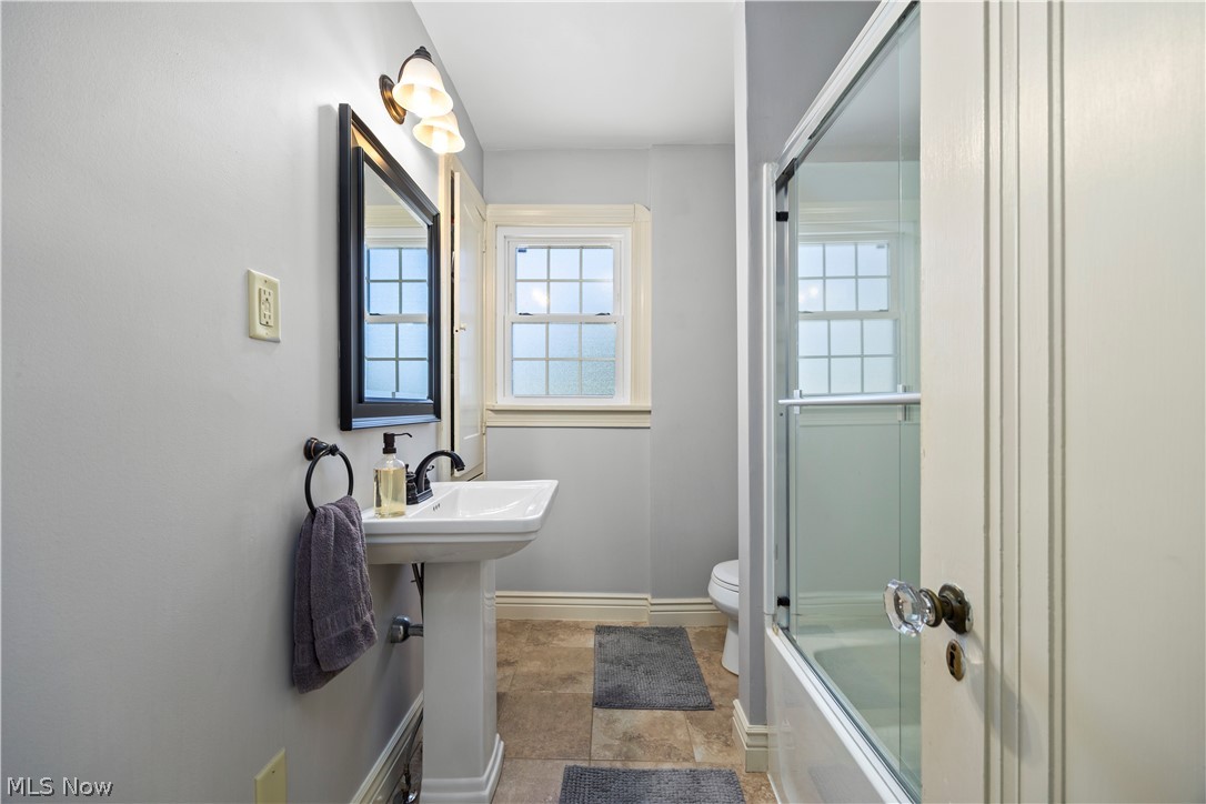 26019 Lake Road Bay Village OH 44140