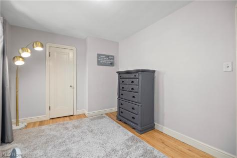 26019 Lake Road Bay Village OH 44140