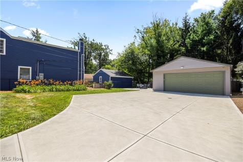 26019 Lake Road Bay Village OH 44140