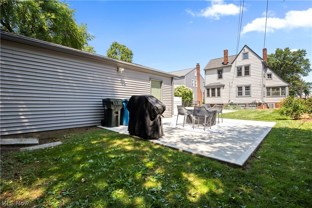 26019 Lake Road Bay Village OH 44140