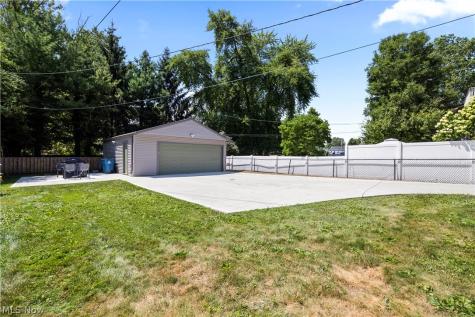 26019 Lake Road Bay Village OH 44140