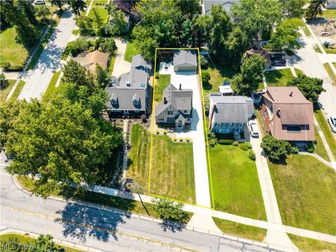 26019 Lake Road Bay Village OH 44140