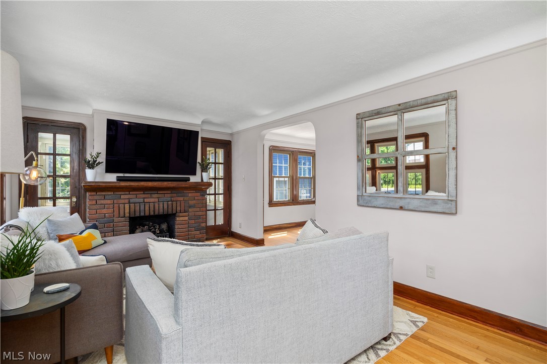 26019 Lake Road Bay Village OH 44140