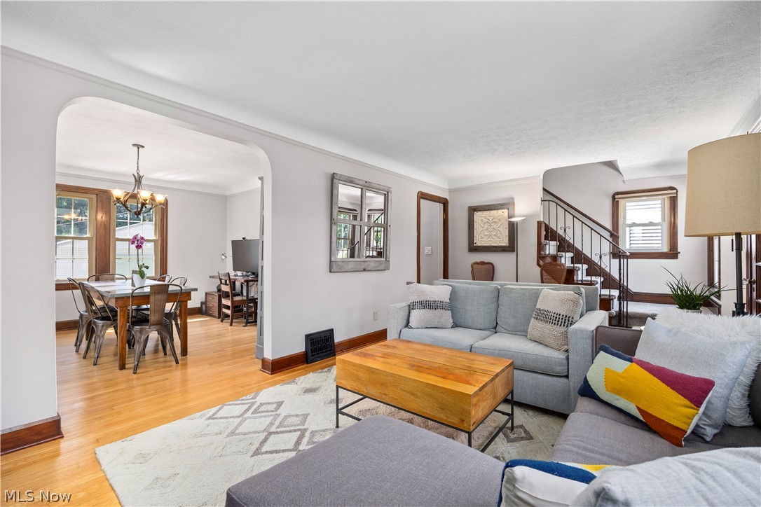 26019 Lake Road Bay Village OH 44140