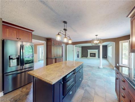 8166 Washington Avenue North Royalton OH 44133