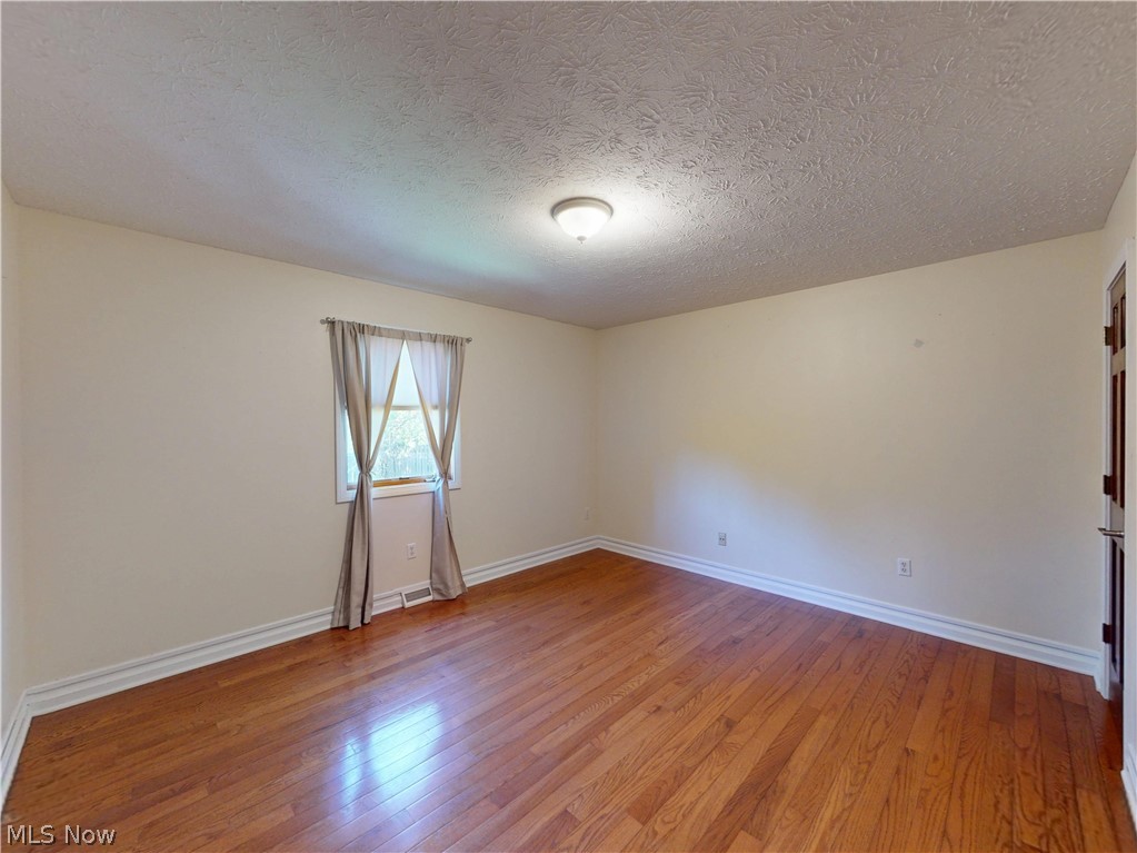 8166 Washington Avenue North Royalton OH 44133