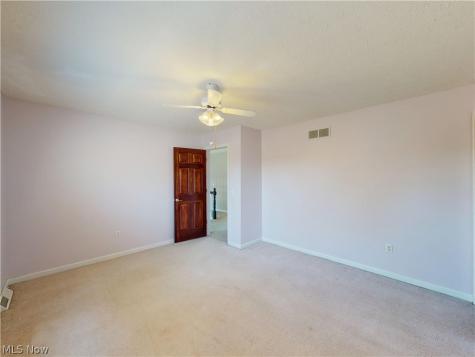 8166 Washington Avenue North Royalton OH 44133