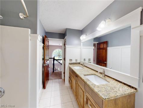 8166 Washington Avenue North Royalton OH 44133