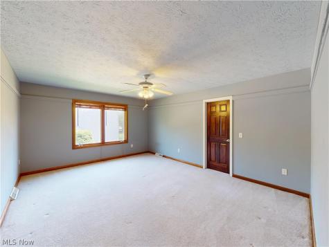 8166 Washington Avenue North Royalton OH 44133