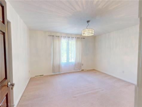 8166 Washington Avenue North Royalton OH 44133