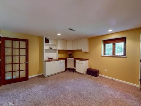 8166 Washington Avenue North Royalton OH 44133