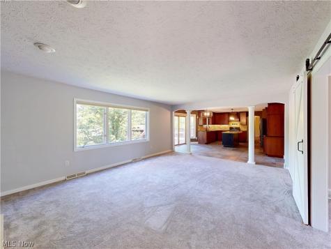 8166 Washington Avenue North Royalton OH 44133