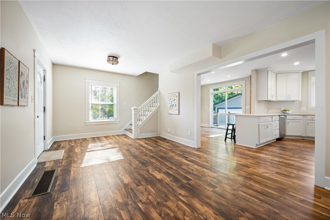 1320 Saint Charles Lakewood OH 44107