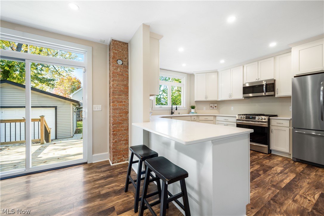 1320 Saint Charles Lakewood OH 44107