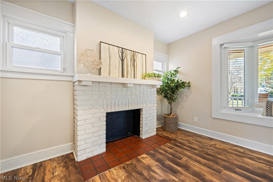 1320 Saint Charles Lakewood OH 44107