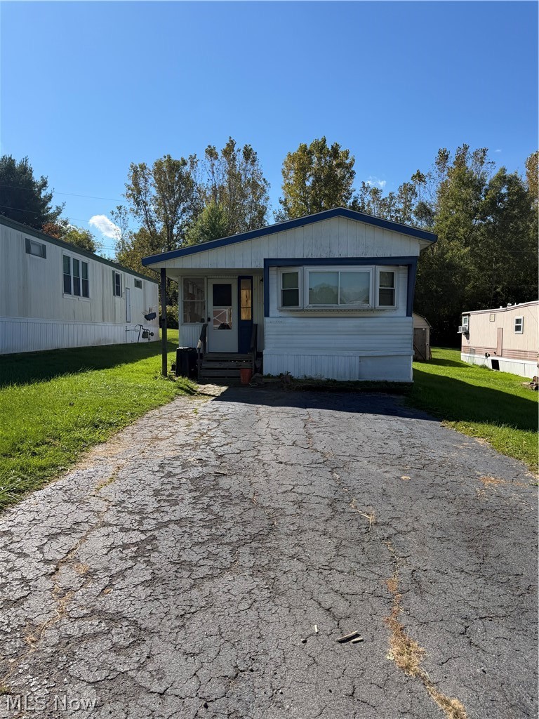 3481 Niles Cortland Road NE Cortland OH 44410