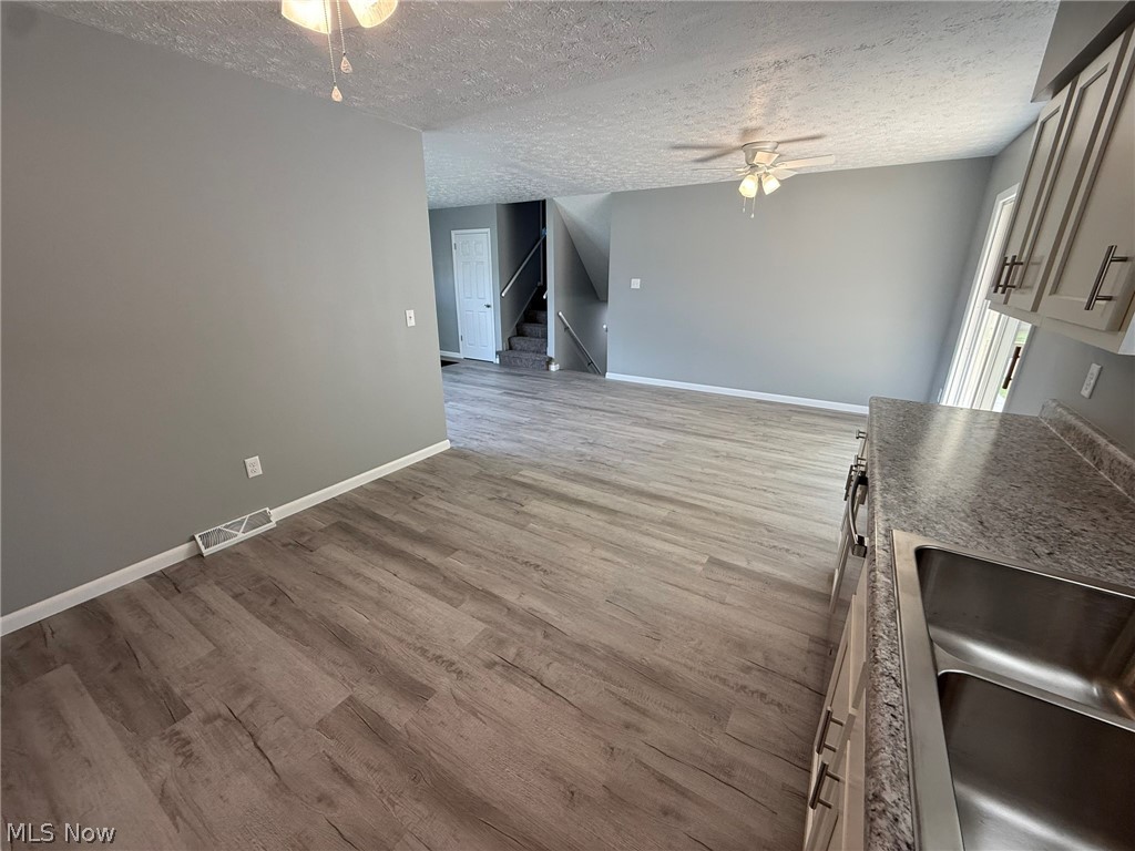 220 W 11th Street Uhrichsville OH 44683