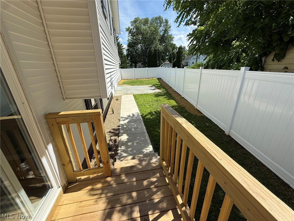 220 W 11th Street Uhrichsville OH 44683