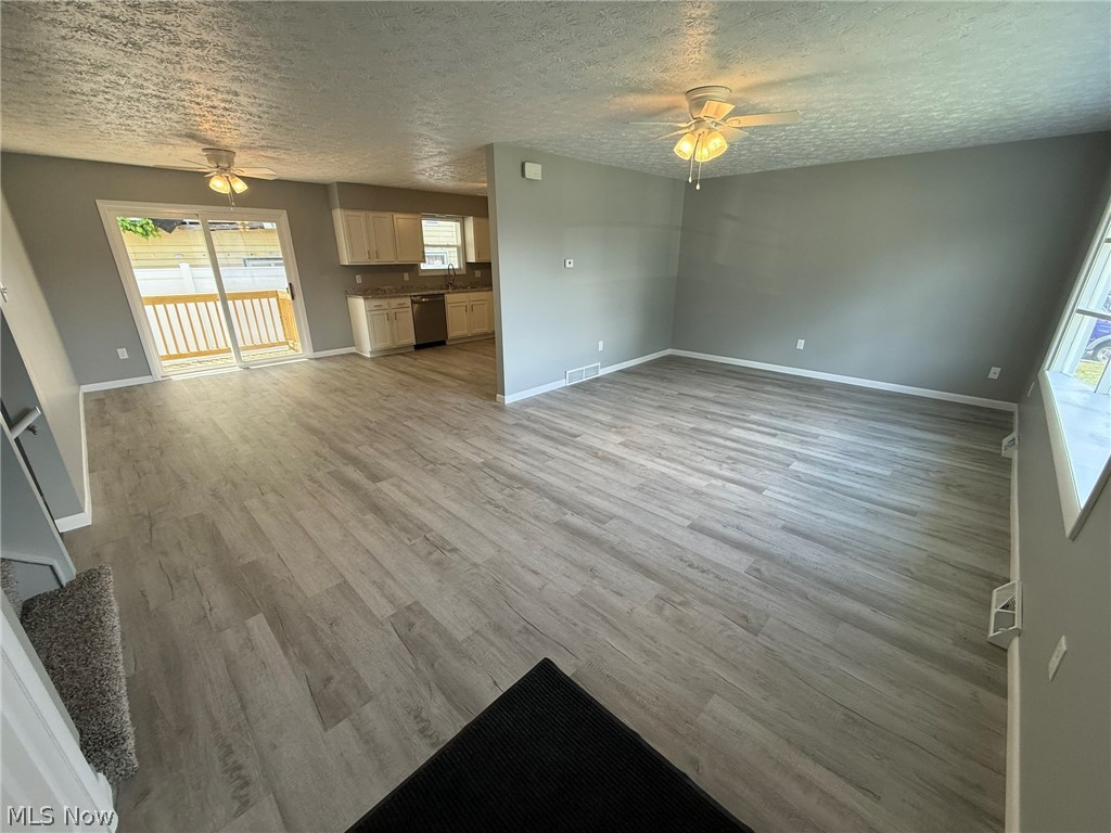 220 W 11th Street Uhrichsville OH 44683