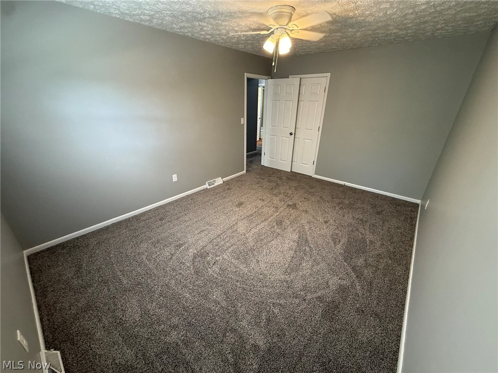 220 W 11th Street Uhrichsville OH 44683