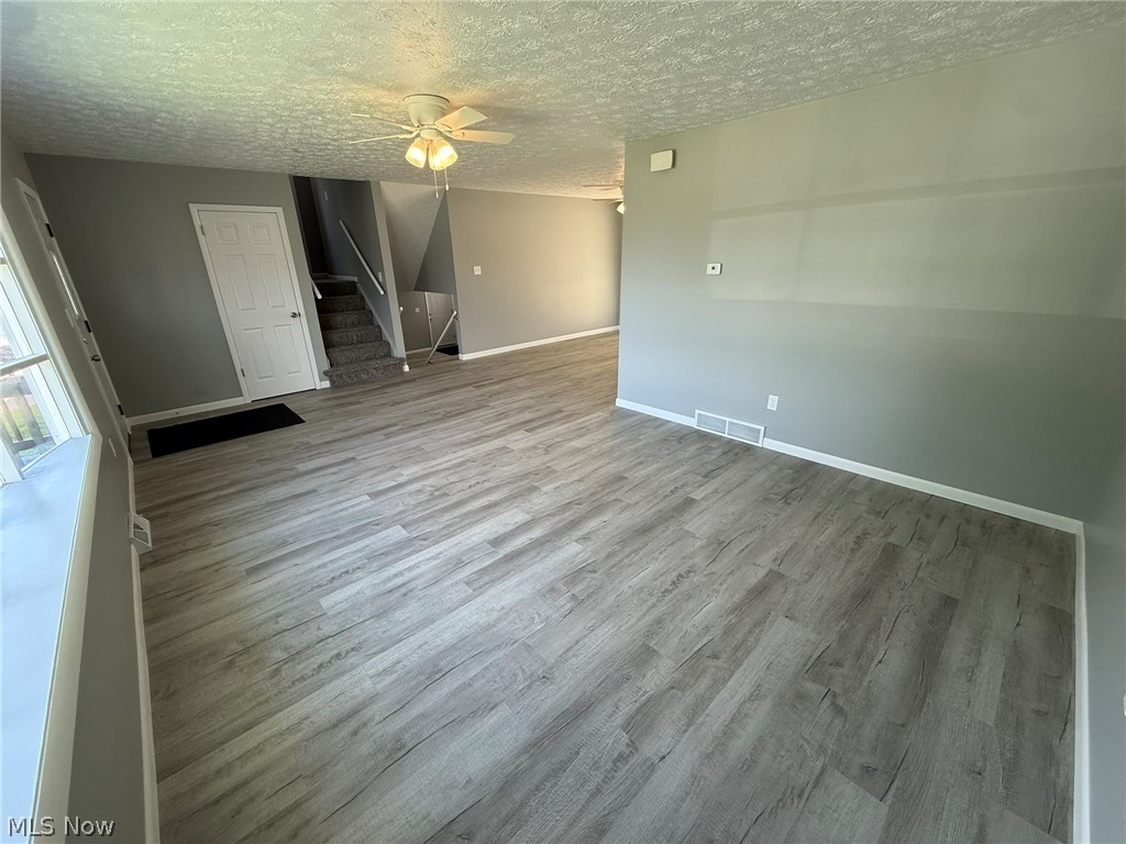 220 W 11th Street Uhrichsville OH 44683