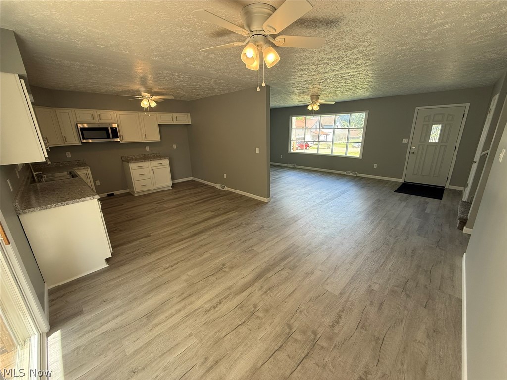 220 W 11th Street Uhrichsville OH 44683
