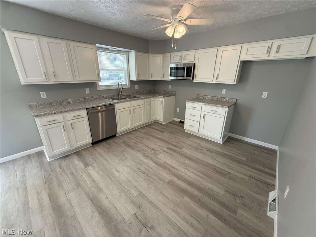 220 W 11th Street Uhrichsville OH 44683