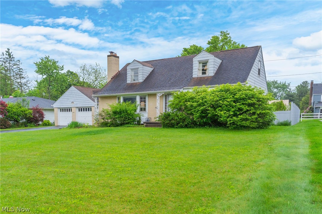 3130 Halsey Drive NE Warren OH 44483