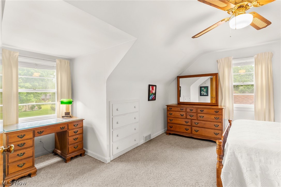3130 Halsey Drive NE Warren OH 44483