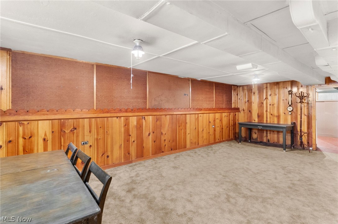 3130 Halsey Drive NE Warren OH 44483