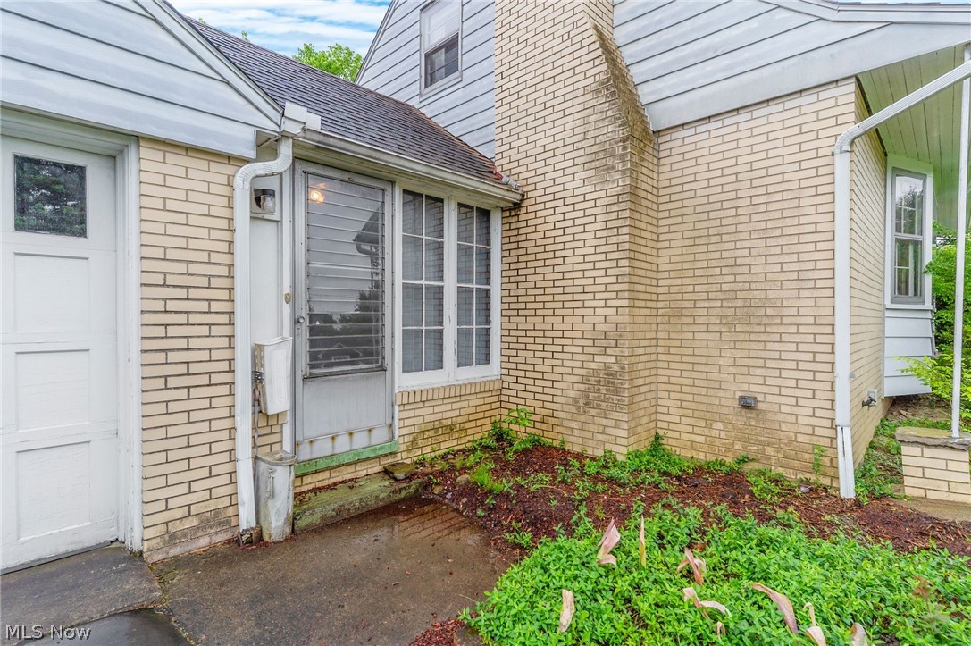 3130 Halsey Drive NE Warren OH 44483
