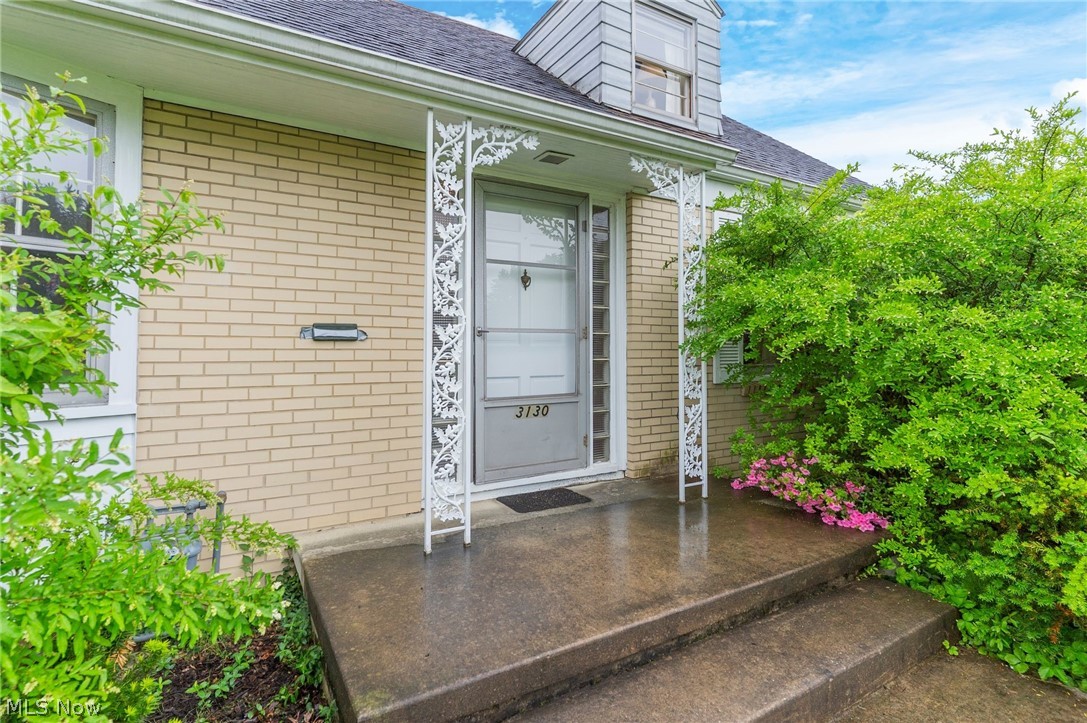 3130 Halsey Drive NE Warren OH 44483