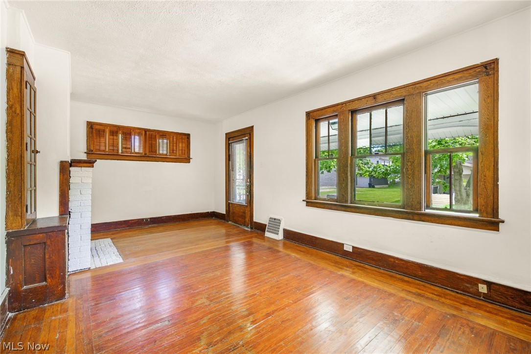 1390 Curtis Street Akron OH 44301