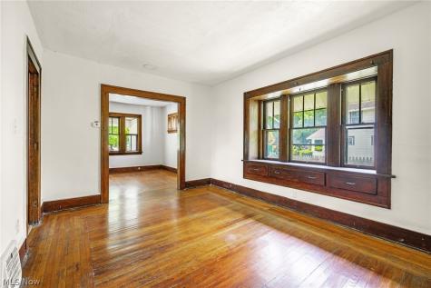 1390 Curtis Street Akron OH 44301