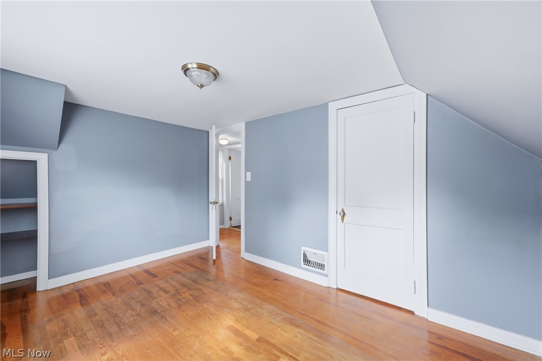2036 Overland Avenue NE Warren OH 44483