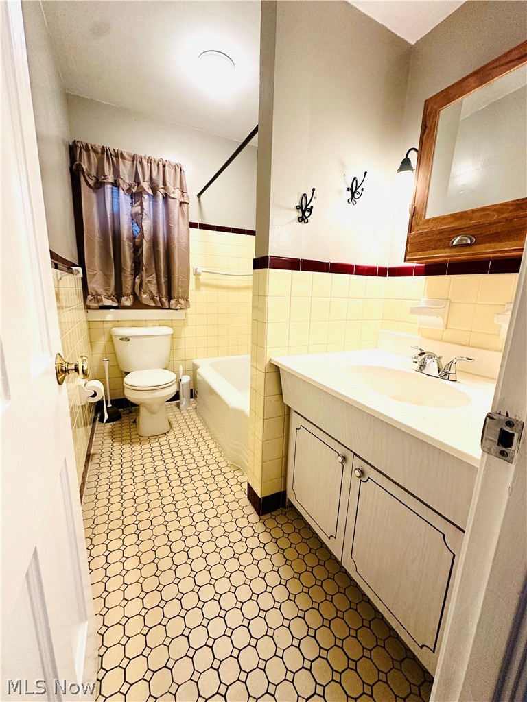 4102 Colony Road South Euclid OH 44121
