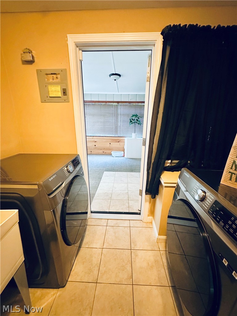 4102 Colony Road South Euclid OH 44121