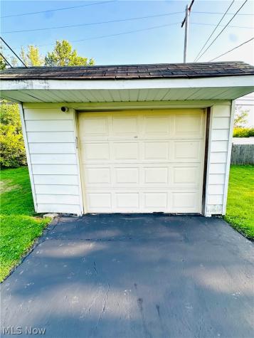 4102 Colony Road South Euclid OH 44121