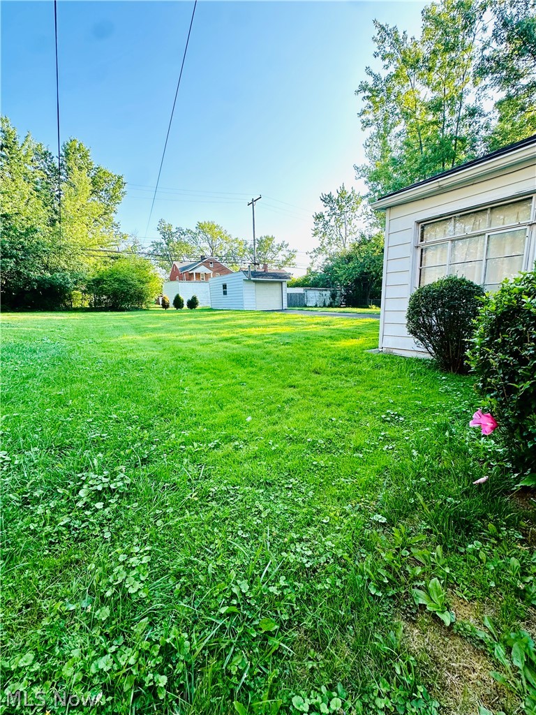 4102 Colony Road South Euclid OH 44121