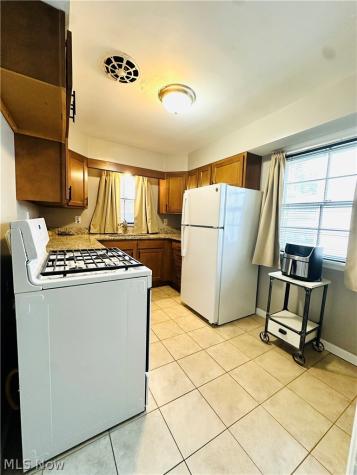 4102 Colony Road South Euclid OH 44121