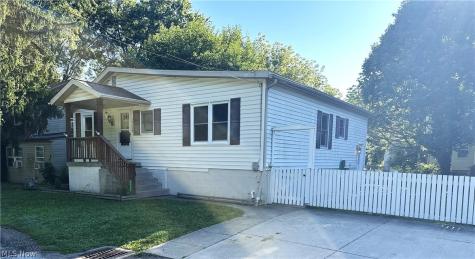 1485 3rd Street Lakemore OH 44250