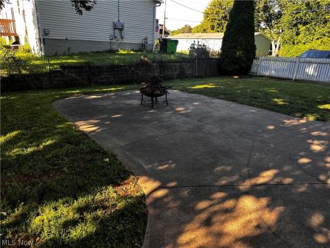 1485 3rd Street Lakemore OH 44250