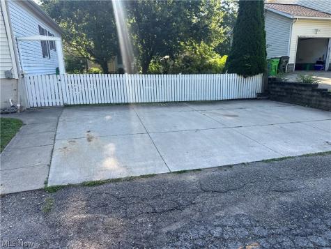 1485 3rd Street Lakemore OH 44250