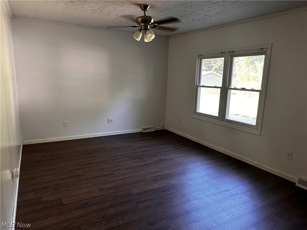 1485 3rd Street Lakemore OH 44250